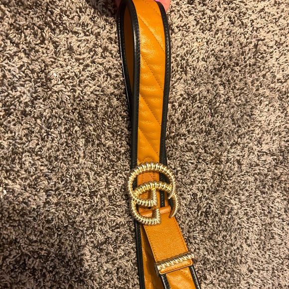 Beautiful Gucci belt- rare authentic - Picture 2 of 2